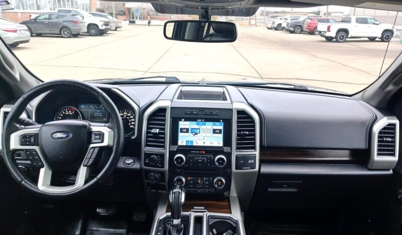 
								2017 Ford F-150 Lariat Crewcab FX4 package. full									