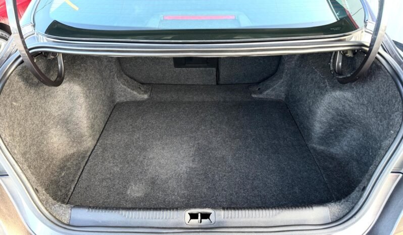 
								2015 Chrysler 200 Sedan full									