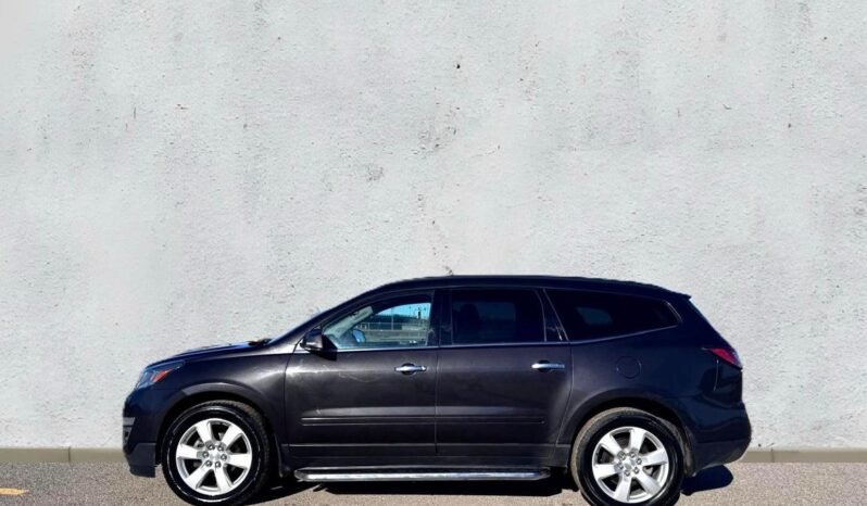 
								2017 Chevrolet Traverse LT AWD SUV full									