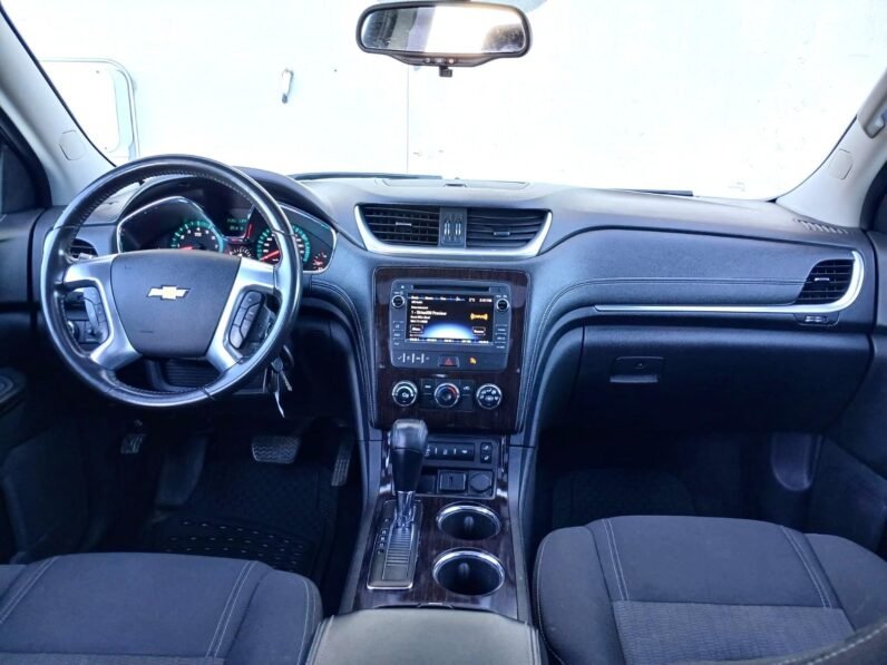 
								2017 Chevrolet Traverse LT AWD SUV full									
