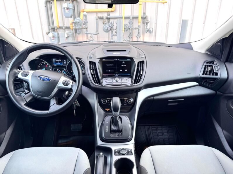 
								2015 Ford Escape AWD full									