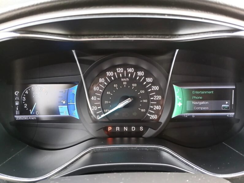 
								2013 Ford Fusion SE Sedan full									