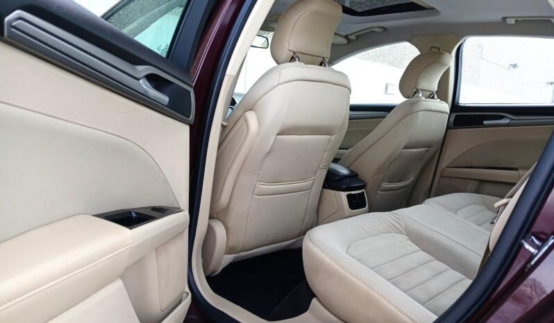 
								2013 Ford Fusion SE Sedan full									