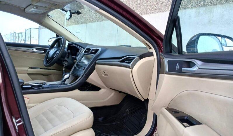 
								2013 Ford Fusion SE Sedan full									