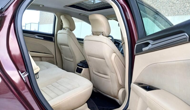 
								2013 Ford Fusion SE Sedan full									