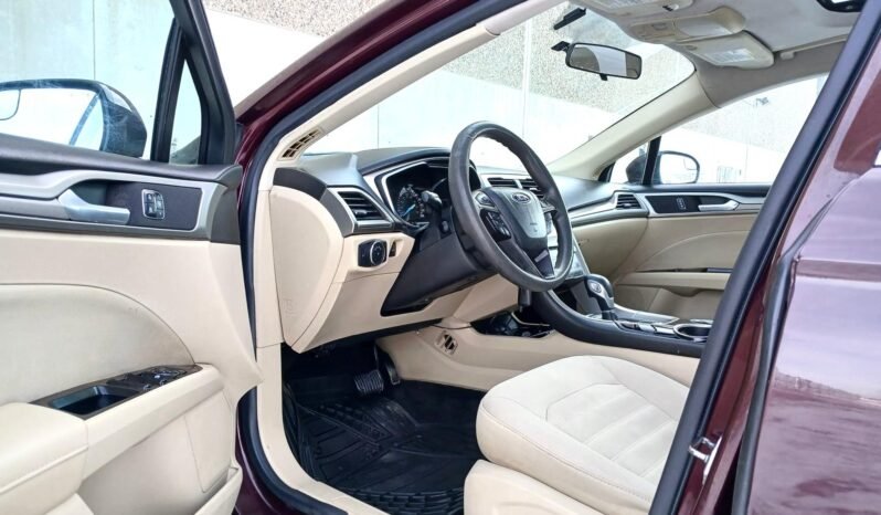 
								2013 Ford Fusion SE Sedan full									