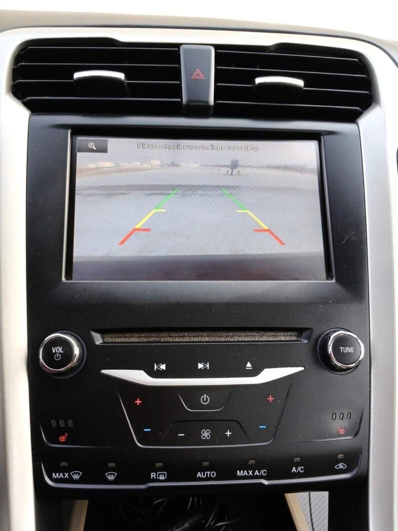 
								2013 Ford Fusion SE Sedan full									