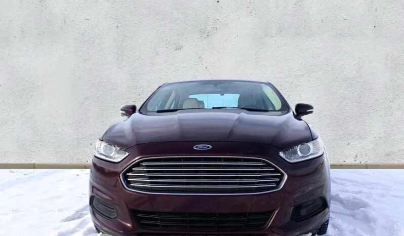 
								2013 Ford Fusion SE Sedan full									
