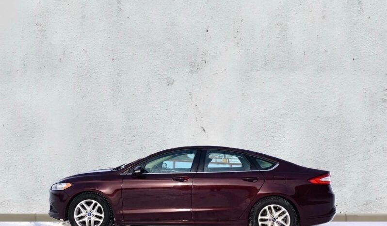 
								2013 Ford Fusion SE Sedan full									