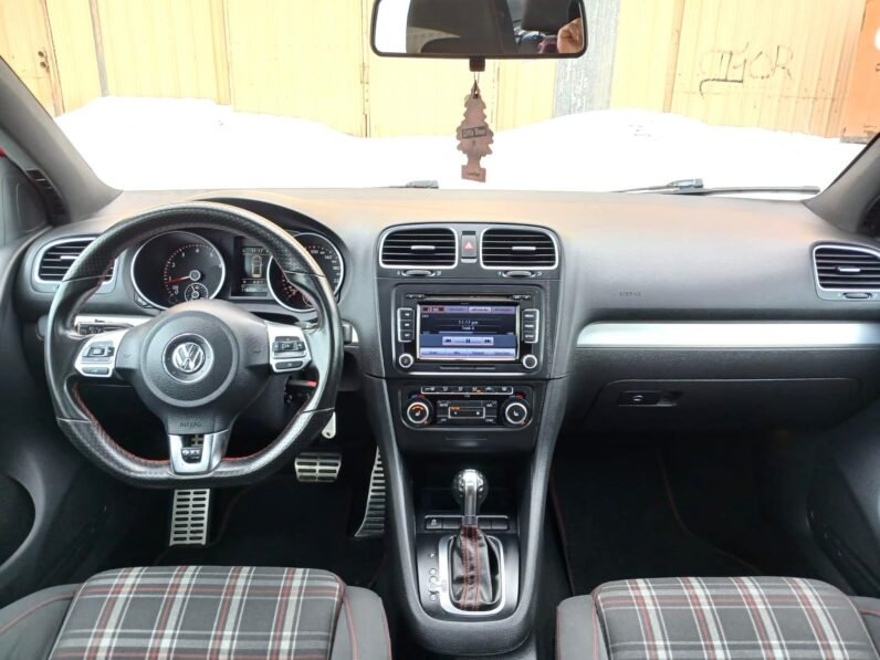 
								2013 Volkswagen Golf GTI Hatchback full									