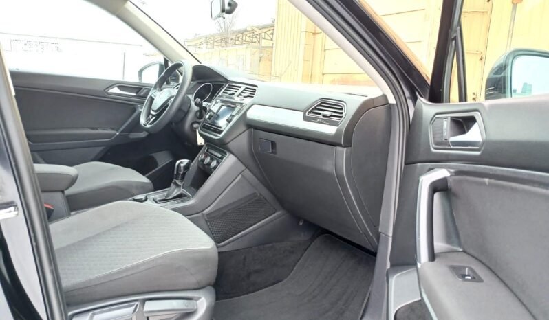 
								2020 Volkswagen Tiguan Trendline AWD SUV full									