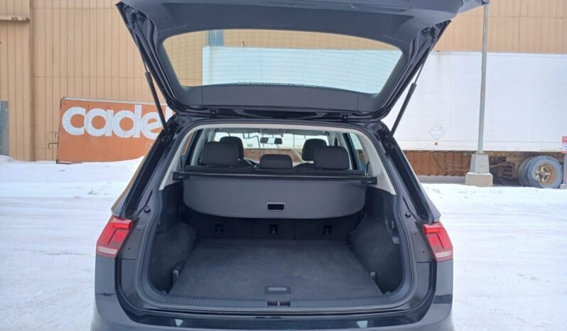 
								2020 Volkswagen Tiguan Trendline AWD SUV full									