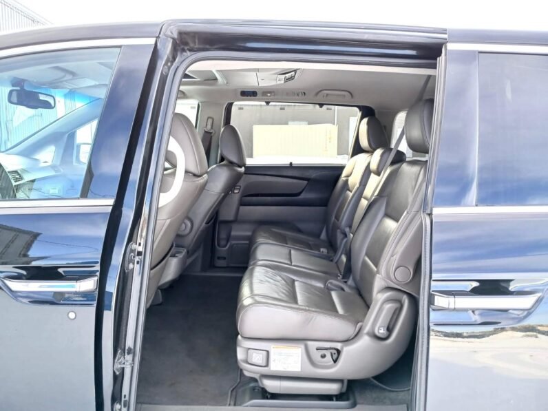 
								2011 Honda Odyssey Touring Van full									