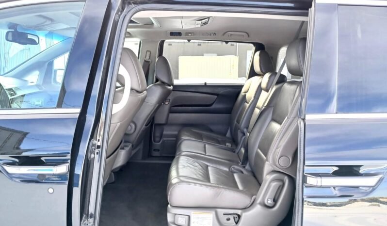 
								2011 Honda Odyssey Touring Van full									