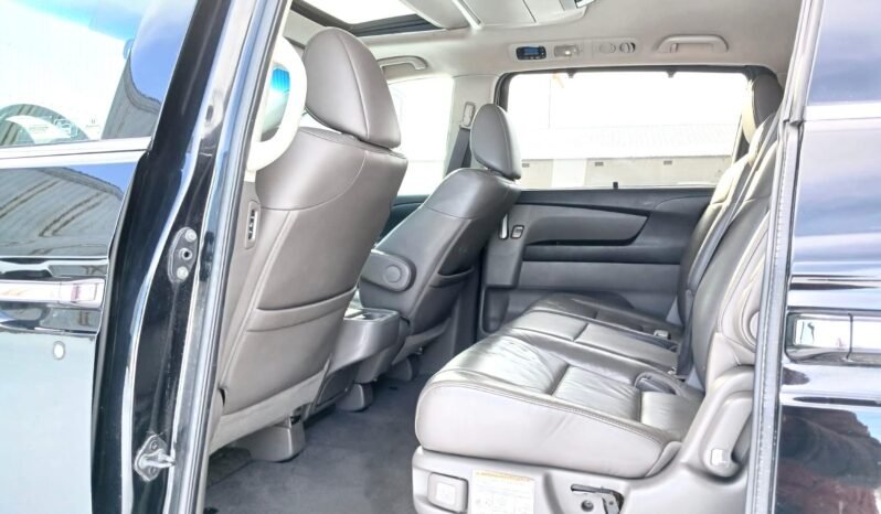 
								2011 Honda Odyssey Touring Van full									