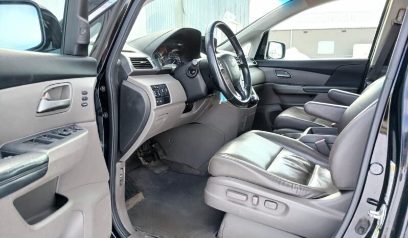 
								2011 Honda Odyssey Touring Van full									
