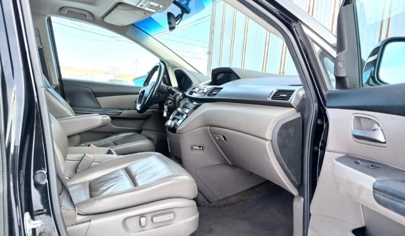 
								2011 Honda Odyssey Touring Van full									