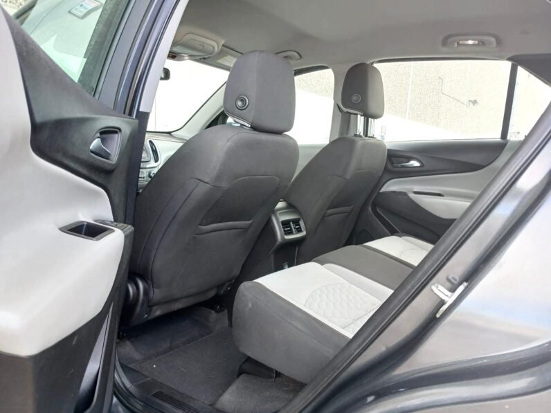 
								2018 Chevrolet Equinox AWD SUV full									