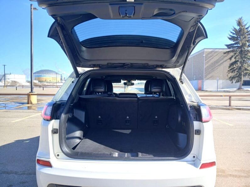 
								2019 Jeep Cherokee High-Altitude 4×4 SUV. full									