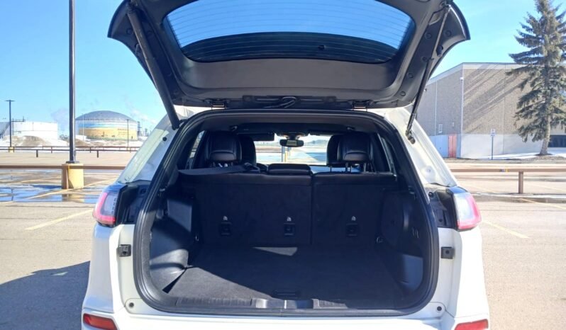 
								2019 Jeep Cherokee High-Altitude 4×4 SUV. full									