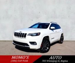 2019 Jeep Cherokee High-Altitude 4×4 SUV.