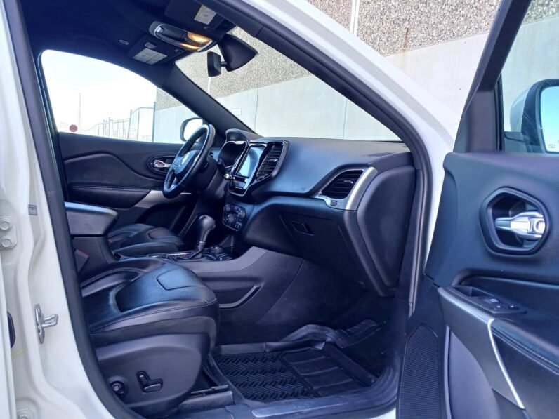 
								2019 Jeep Cherokee High-Altitude 4×4 SUV. full									