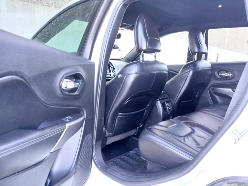 
								2019 Jeep Cherokee High-Altitude 4×4 SUV. full									