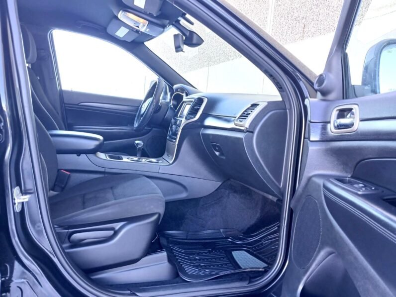 
								2014 Jeep Grand Cherokee Laredo 4×4 SUV. full									