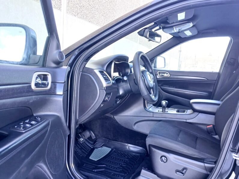 
								2014 Jeep Grand Cherokee Laredo 4×4 SUV. full									