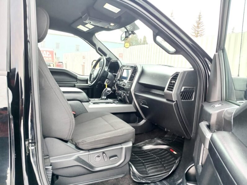 
								2016 Ford F-150 SPORT Crewcab 4×4 Pickup Truck full									