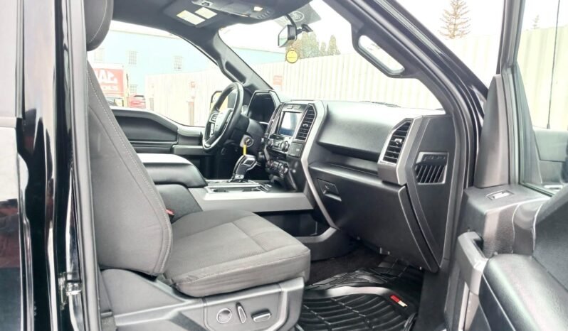 
								2016 Ford F-150 SPORT Crewcab 4×4 Pickup Truck full									