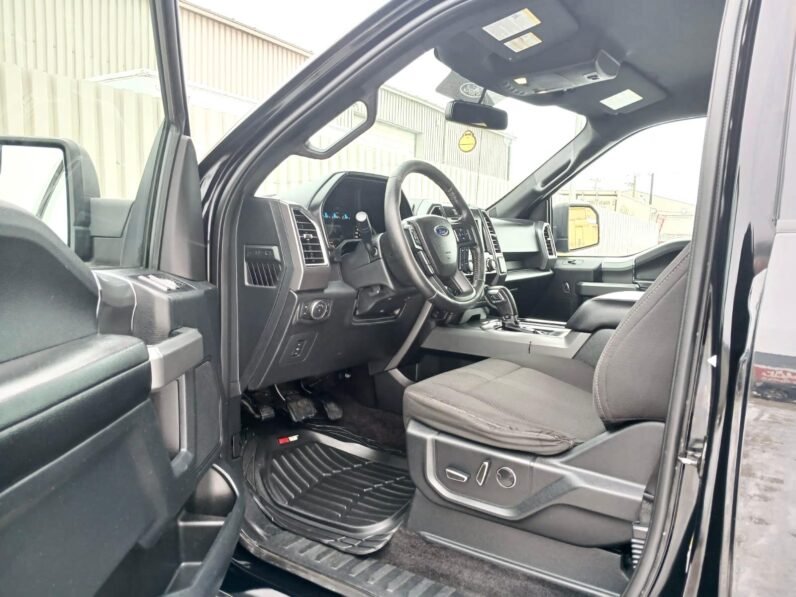 
								2016 Ford F-150 SPORT Crewcab 4×4 Pickup Truck full									