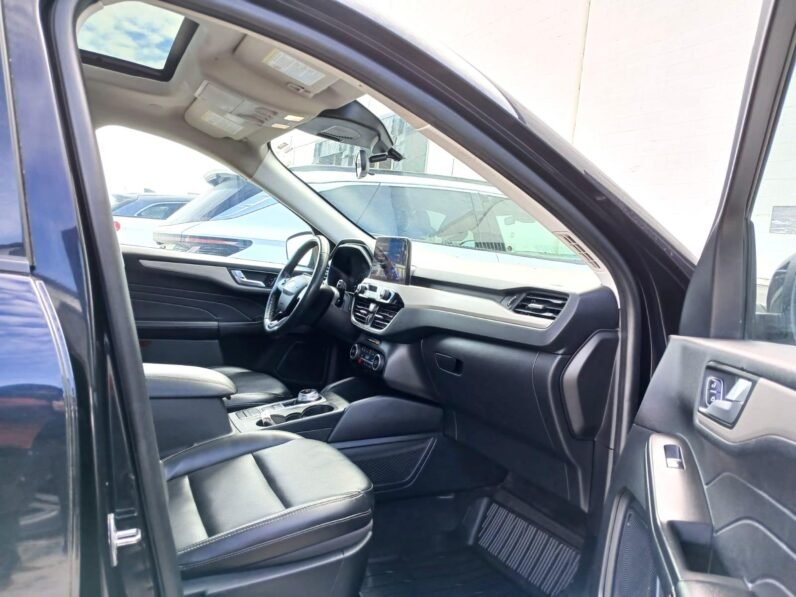 
								2021 Ford Escape SEL AWD SUV. full									