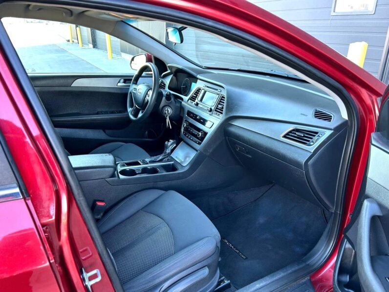 
								2016 Hyundai Sonata Sedan full									