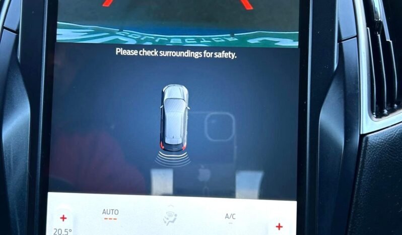 
								2022 Ford Edge SEL AWD SUV full									