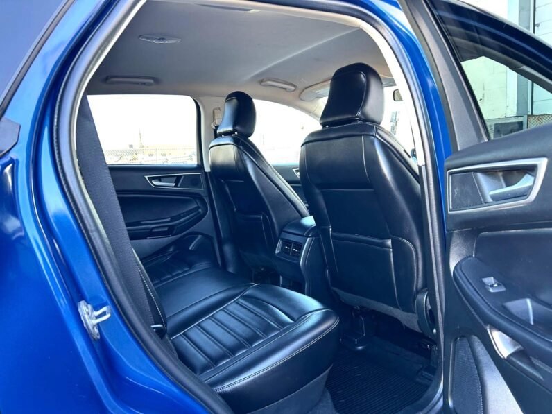 
								2022 Ford Edge SEL AWD SUV full									