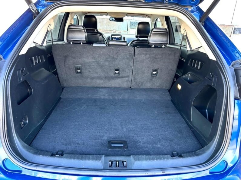 
								2022 Ford Edge SEL AWD SUV full									