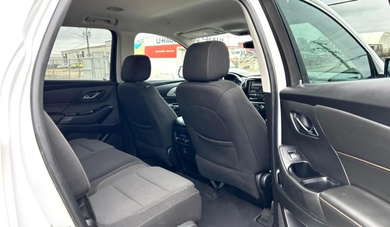 
								2020 Chevrolet Traverse AWD SUV full									