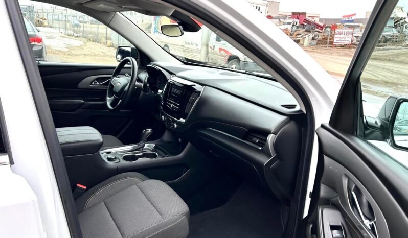 
								2020 Chevrolet Traverse AWD SUV full									