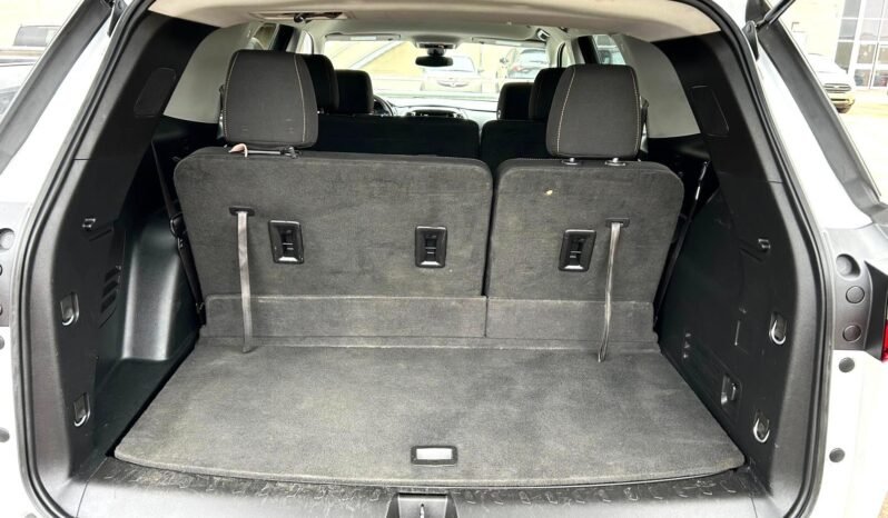 
								2020 Chevrolet Traverse AWD SUV full									