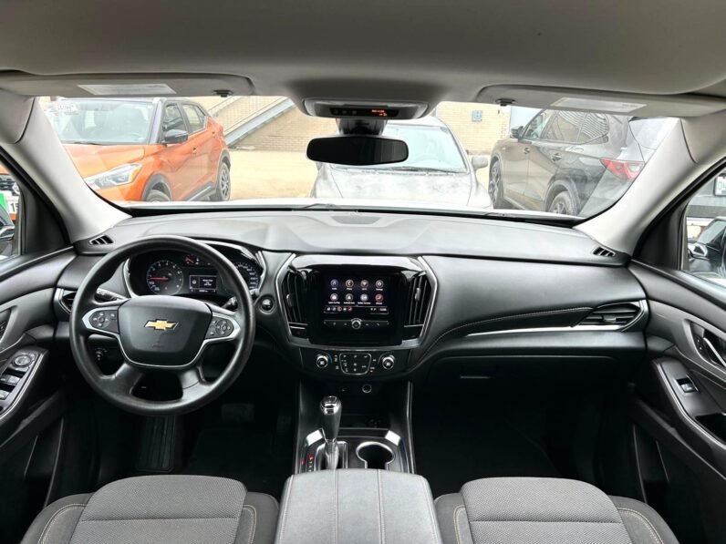 
								2020 Chevrolet Traverse AWD SUV full									