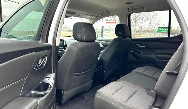 
								2020 Chevrolet Traverse AWD SUV full									