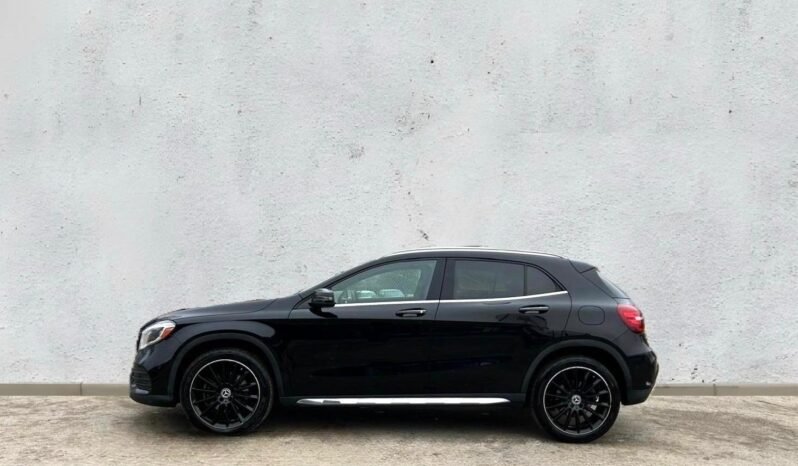 
								2018 Mercedes GLA250 4MATIC AWD SUV full									