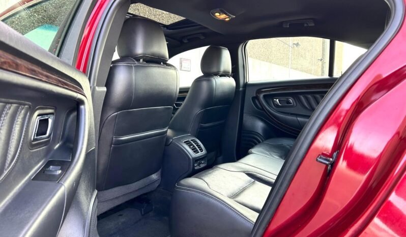 
								2013 Ford Taurus Limited AWD Sedan full									