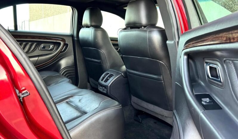 
								2013 Ford Taurus Limited AWD Sedan full									