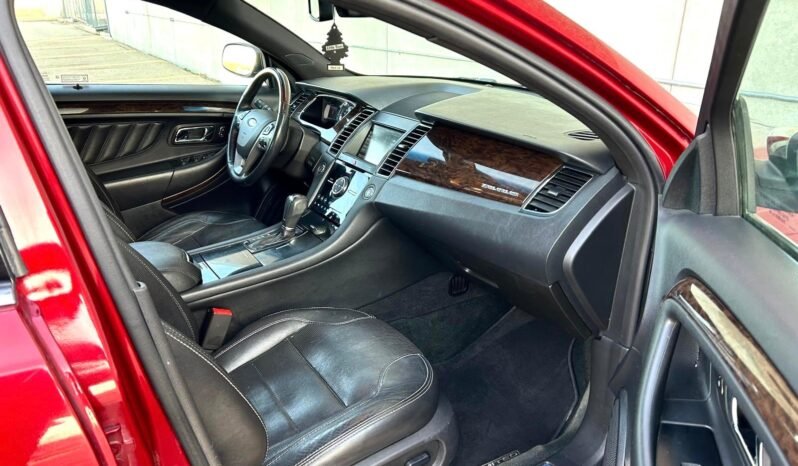 
								2013 Ford Taurus Limited AWD Sedan full									