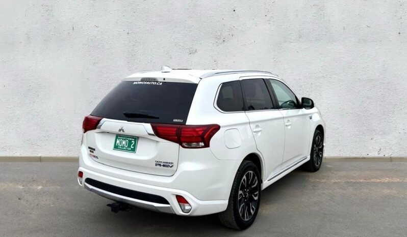 
								2018 Mitsubishi Outlander Limited PHEV AWD SUV full									