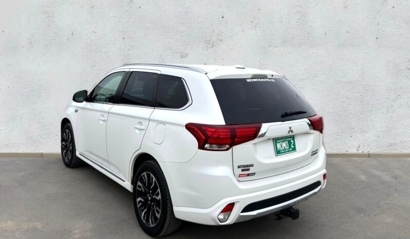 
								2018 Mitsubishi Outlander Limited PHEV AWD SUV full									