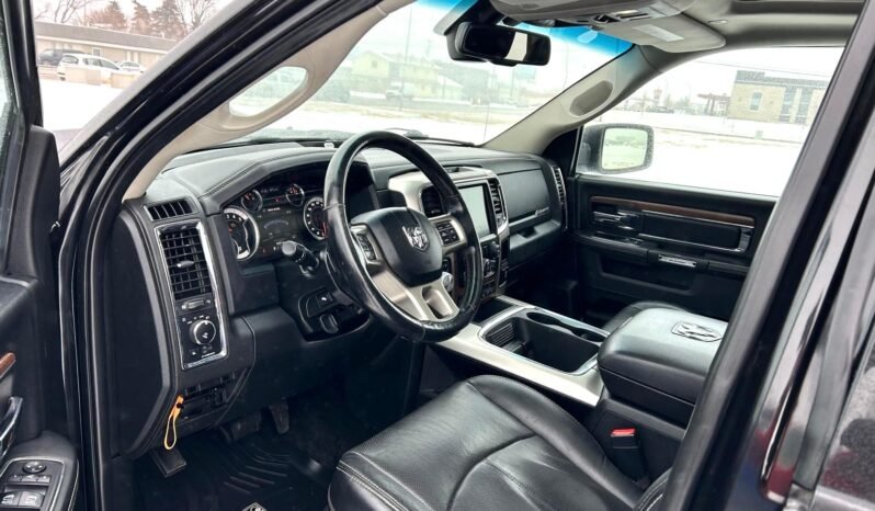 
								2017 Dodge Ram 1500 Eco-Diesel Laramie 4×4 Pickup Truck full									