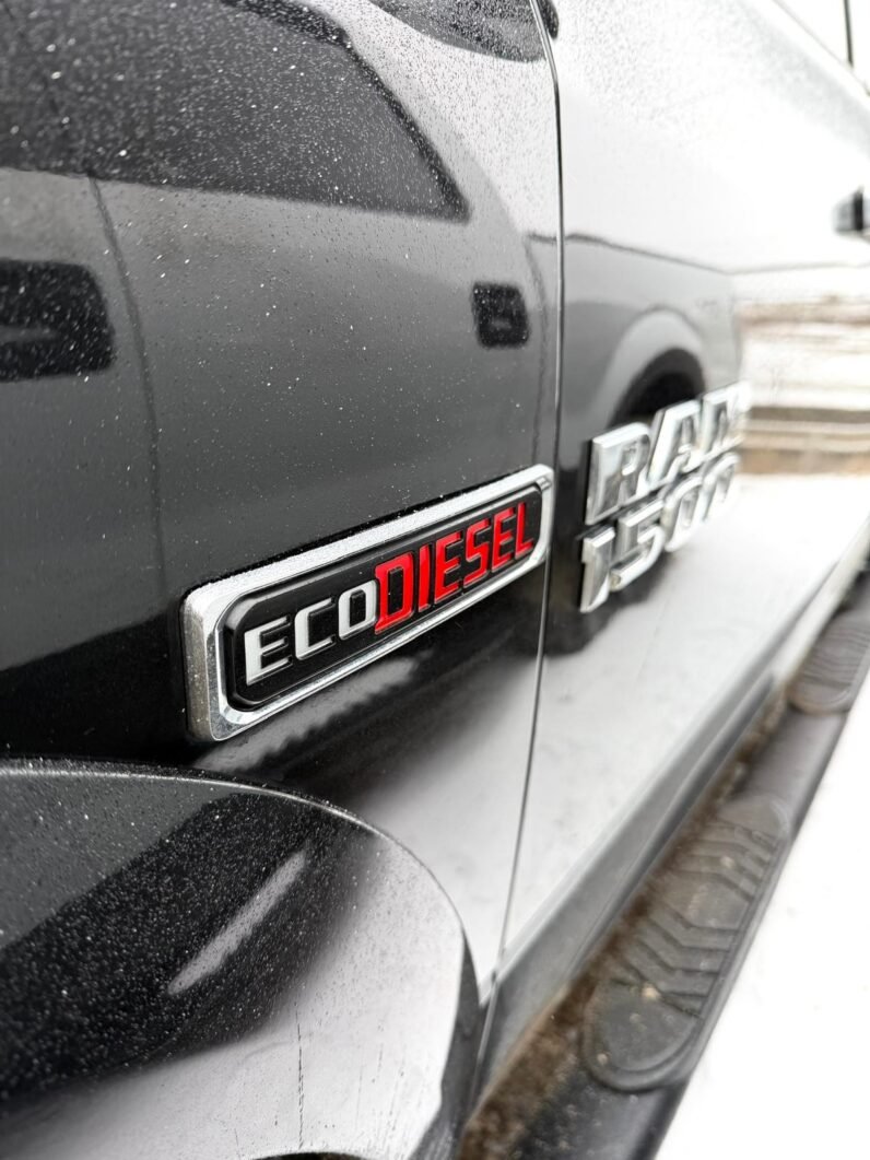 
								2017 Dodge Ram 1500 Eco-Diesel Laramie 4×4 Pickup Truck full									